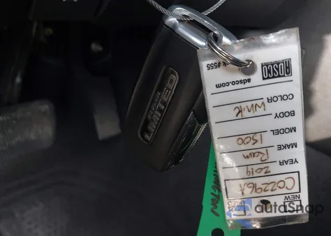 2019 Ram 1500 Limited 4X4 5'7 Box z USA, uszkodzony, nr VIN 1C6SRFHTXKN648541